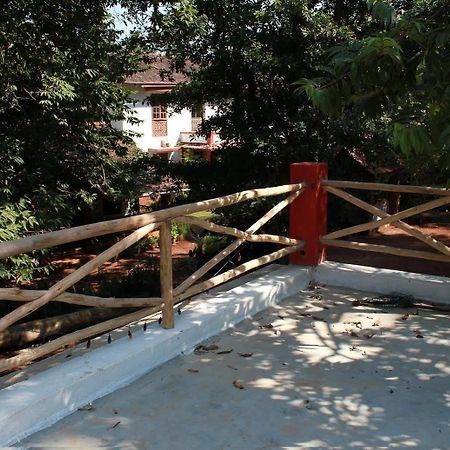 Cancio'S House Hotel Aldona Exterior foto